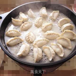 酥脆白菜煎饺的做法步骤：14