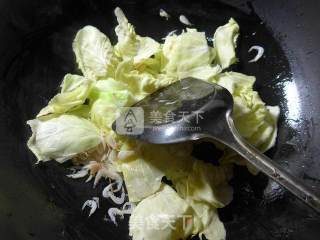 虾皮圆白菜玉米面疙瘩的做法步骤：3