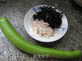 紫菜虾皮煮长瓜 的做法步骤：1