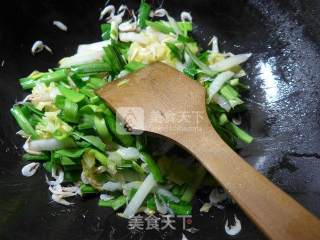 韭菜虾皮炒白菜的做法步骤：4