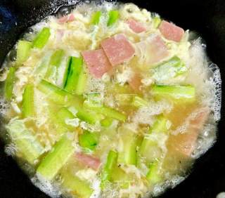 青瓜火腿蛋汤的做法步骤：5