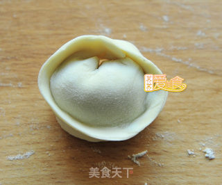 元宵节必吃喜庆三鲜元宝饺子的做法步骤：8