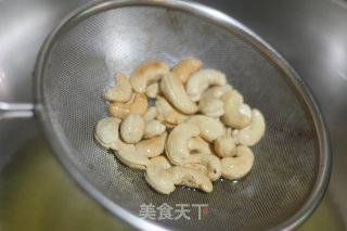 五彩虾仁鳕鱼粒的做法步骤：6