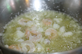 五彩虾仁鳕鱼粒的做法步骤：7