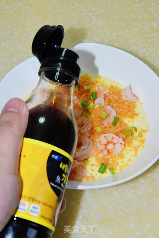 【鱼茸虾仁蒸蛋】---春节餐桌上最受孩子欢迎的菜的做法步骤：8