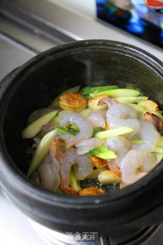 芦笋虾仁煲的做法步骤：7