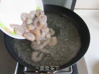 彩椒虾仁炒饭的做法步骤：6