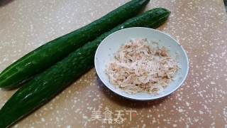 黄瓜虾皮蒸饺的做法步骤：1