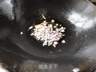 虾仁玉米炒饭的做法步骤：7