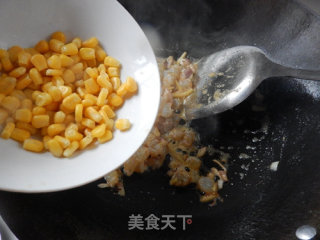 虾仁玉米炒饭的做法步骤：9