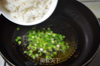 虾仁炒饭的做法步骤：6