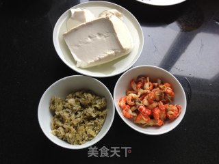雪菜豆腐虾仁的做法步骤：1