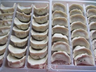 荠菜笋尖猪肉饺的做法步骤：14