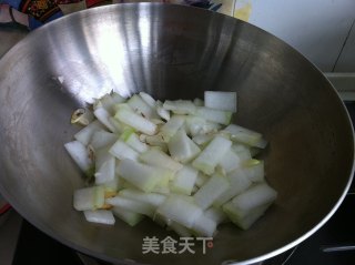 蟹味菇虾皮冬瓜汤的做法步骤：5