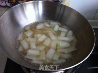 蟹味菇虾皮冬瓜汤的做法步骤：7