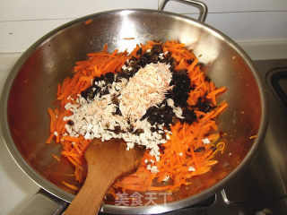 胡萝卜虾皮包的做法步骤：6
