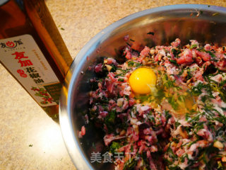 荠菜鲜肉香菇馄饨的做法步骤：4