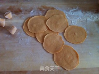 枸杞面韭菜素饺子的做法步骤：7