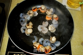 海鲜蛋炒饭的做法步骤：9