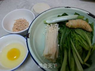 小白菜金针菇饺子的做法步骤：1