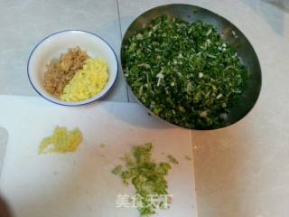 小白菜金针菇饺子的做法步骤：2