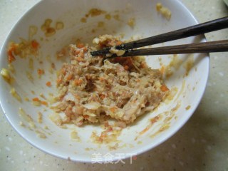 白玉镶珠——豆腐酿虾仁花样做的做法步骤：3