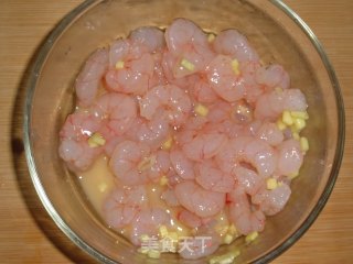 广东虾肉肠粉的做法步骤：1