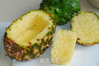 【虾仁菠萝饭】附快速便捷取菠萝肉方法的做法步骤：3