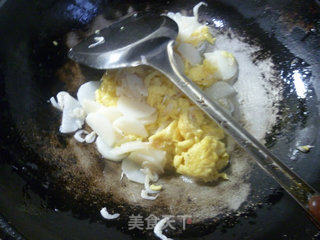 虾皮山药炒鸡蛋的做法步骤：8