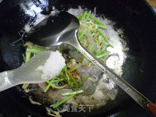 虾皮粉丝炒芹菜的做法步骤：8