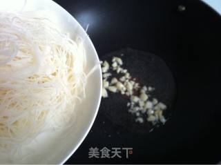 五彩炒米粉的做法步骤：5