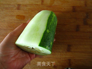 九月青（苏联）黄瓜虾仁汤的做法步骤：1