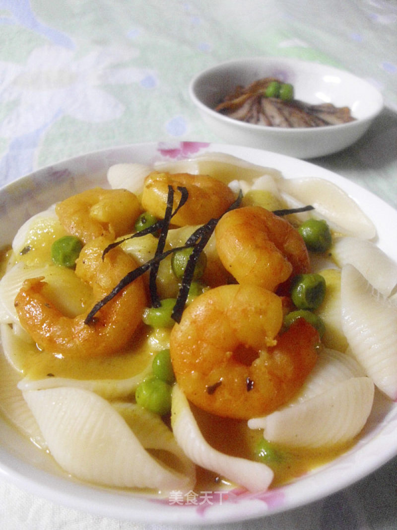 咖喱虾仁意面+香煎杏鲍菇的做法