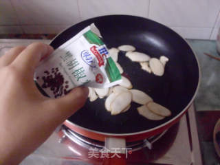 咖喱虾仁意面+香煎杏鲍菇的做法步骤：16