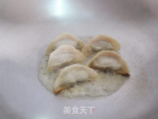 【三鲜炸饺】PK【三鲜酥网煎饺】的做法步骤：11