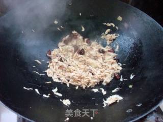 补钙家常小菜——芹菜炒虾皮的做法步骤：6