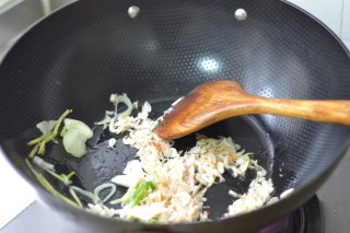 【虾皮烧油菜】的做法步骤：3