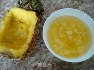 水果炒饭更美味——鲜香虾仁菠萝炒饭的做法步骤：3