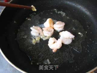 香椿炒虾仁的做法步骤：4