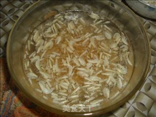 青椒虾皮的做法步骤：2
