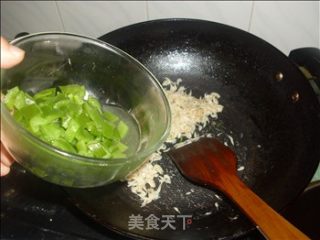 青椒虾皮的做法步骤：8