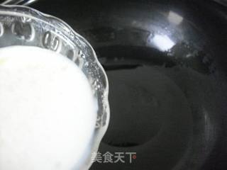 虾仁炒鲜奶的做法步骤：7