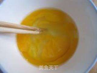 西葫芦鸡蛋虾皮蒸饺的做法步骤：2