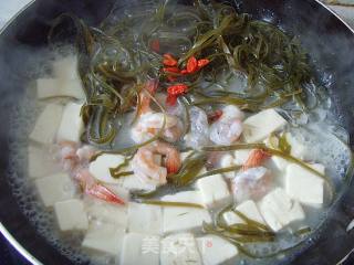 孕产食谱：海带虾仁烩豆腐的做法步骤：7
