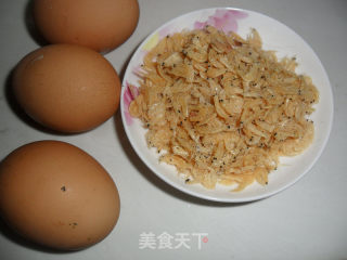 白菜虾皮鸡蛋饺子的做法步骤：2