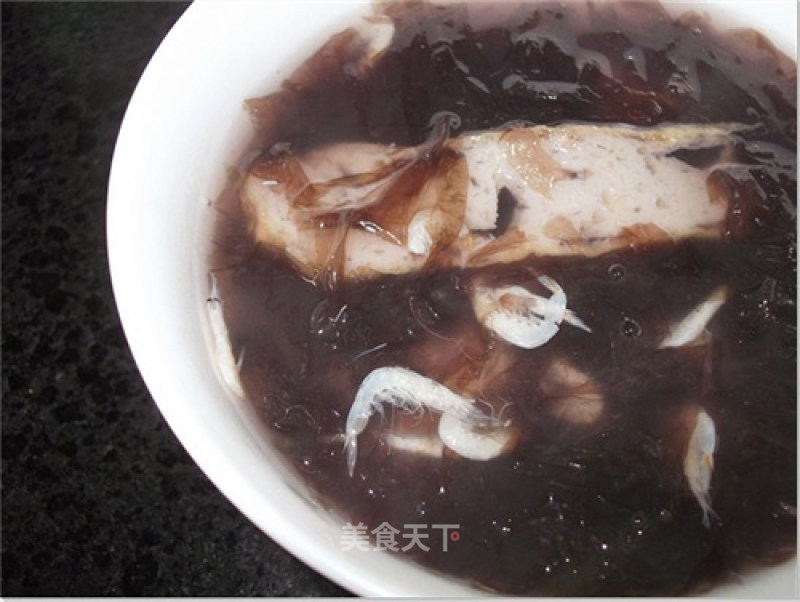 鱼片虾皮紫菜汤的做法