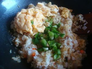 料足味美——咖喱虾仁炒饭的做法步骤：6