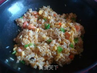 料足味美——咖喱虾仁炒饭的做法步骤：9