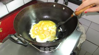 【木木菜系】健康吃-韭菜虾皮炒鸡蛋的做法步骤：2