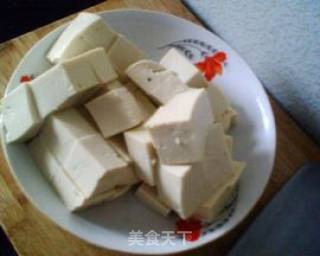 虾皮炖豆腐的做法步骤：2